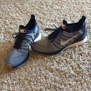 Nike air zoom flyknit size 9.5